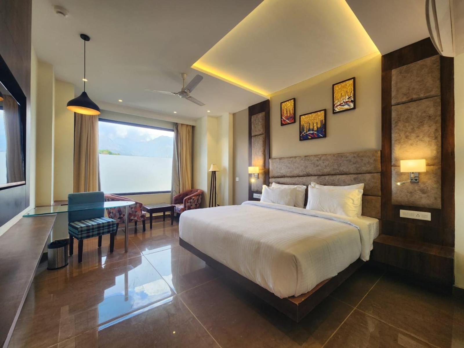 Aachman River And Valley View Resort Dharamshala - A Riverside Resort With Balcony View ภายนอก รูปภาพ
