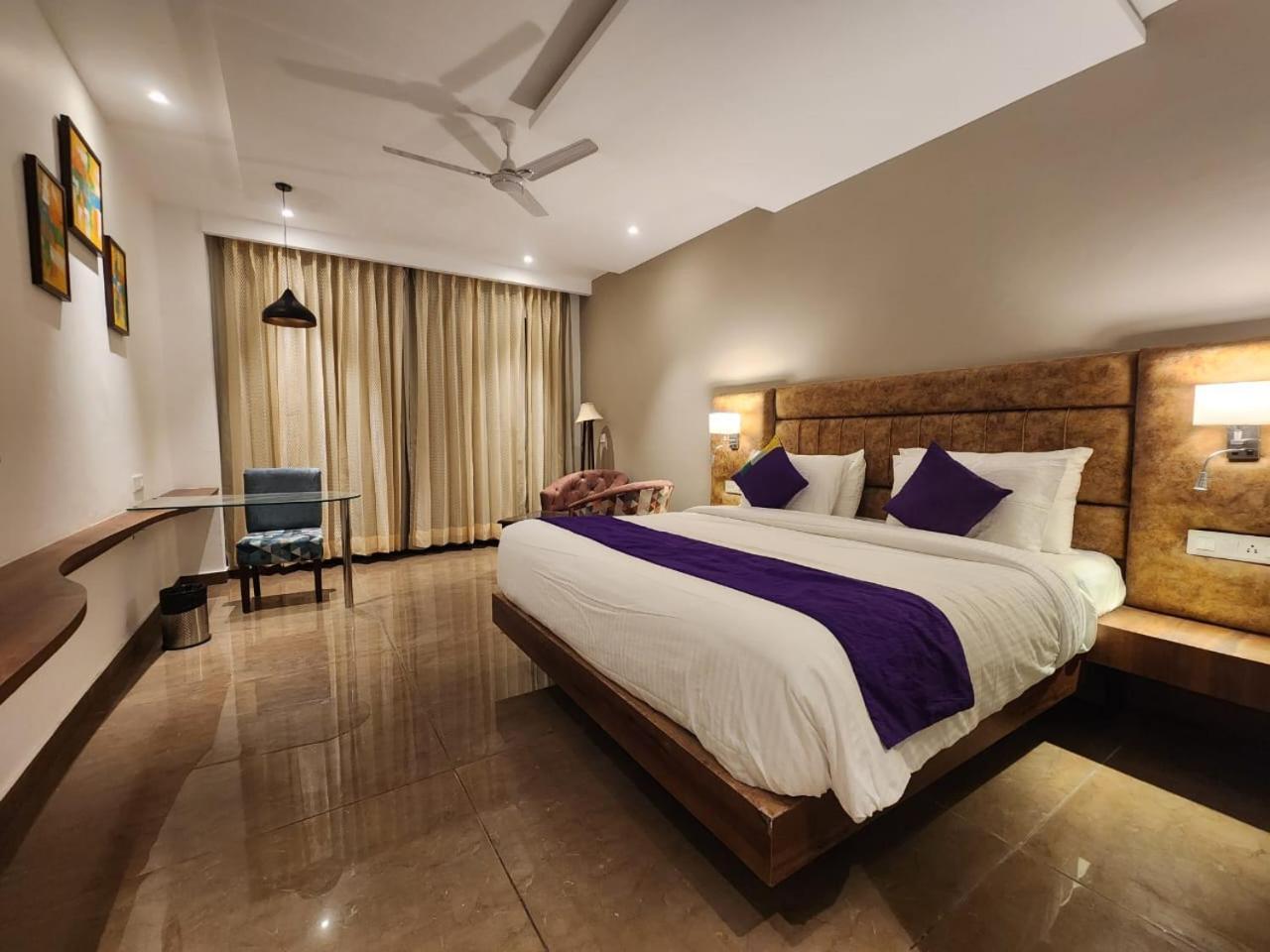 Aachman River And Valley View Resort Dharamshala - A Riverside Resort With Balcony View ภายนอก รูปภาพ