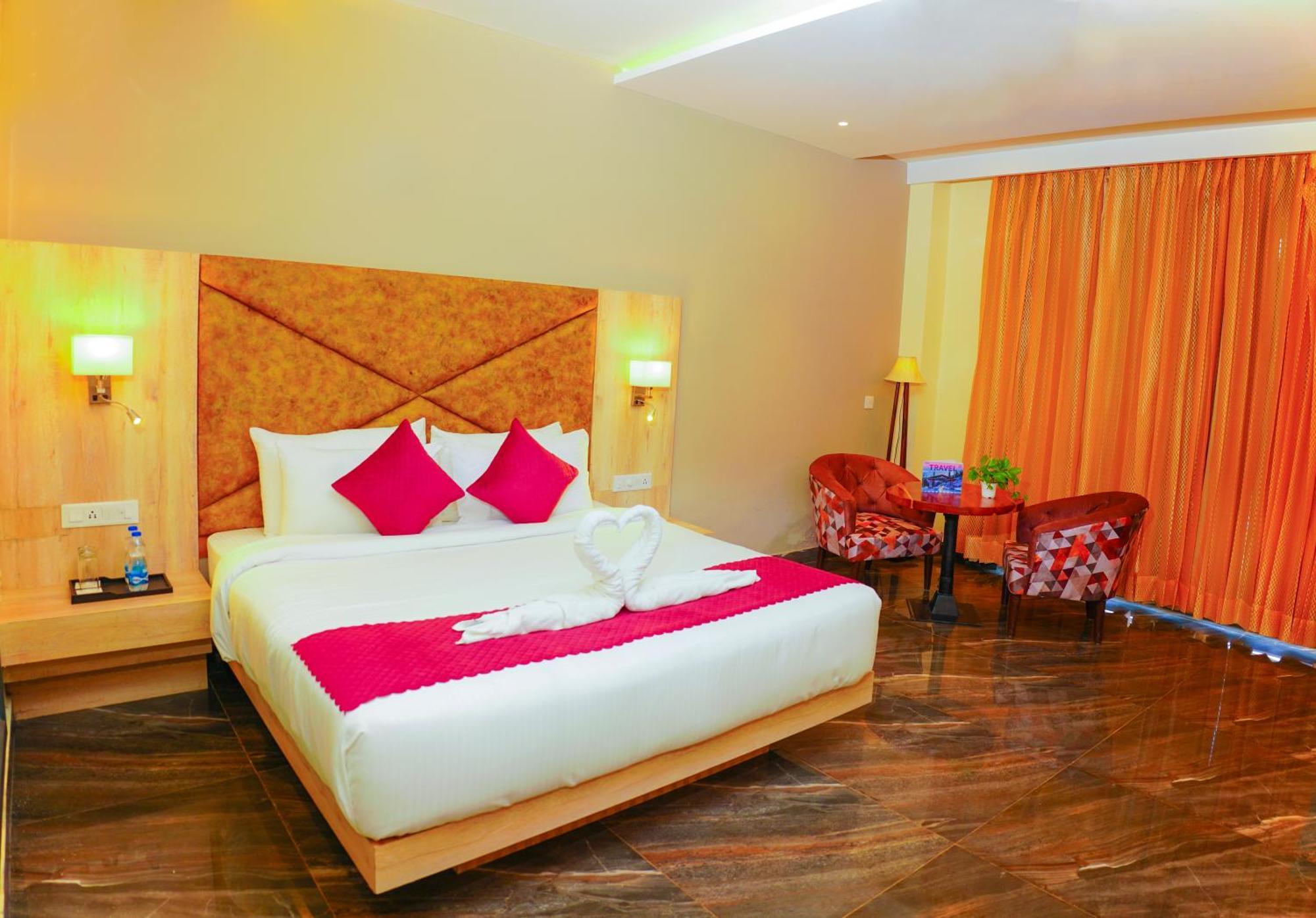 Aachman River And Valley View Resort Dharamshala - A Riverside Resort With Balcony View ภายนอก รูปภาพ